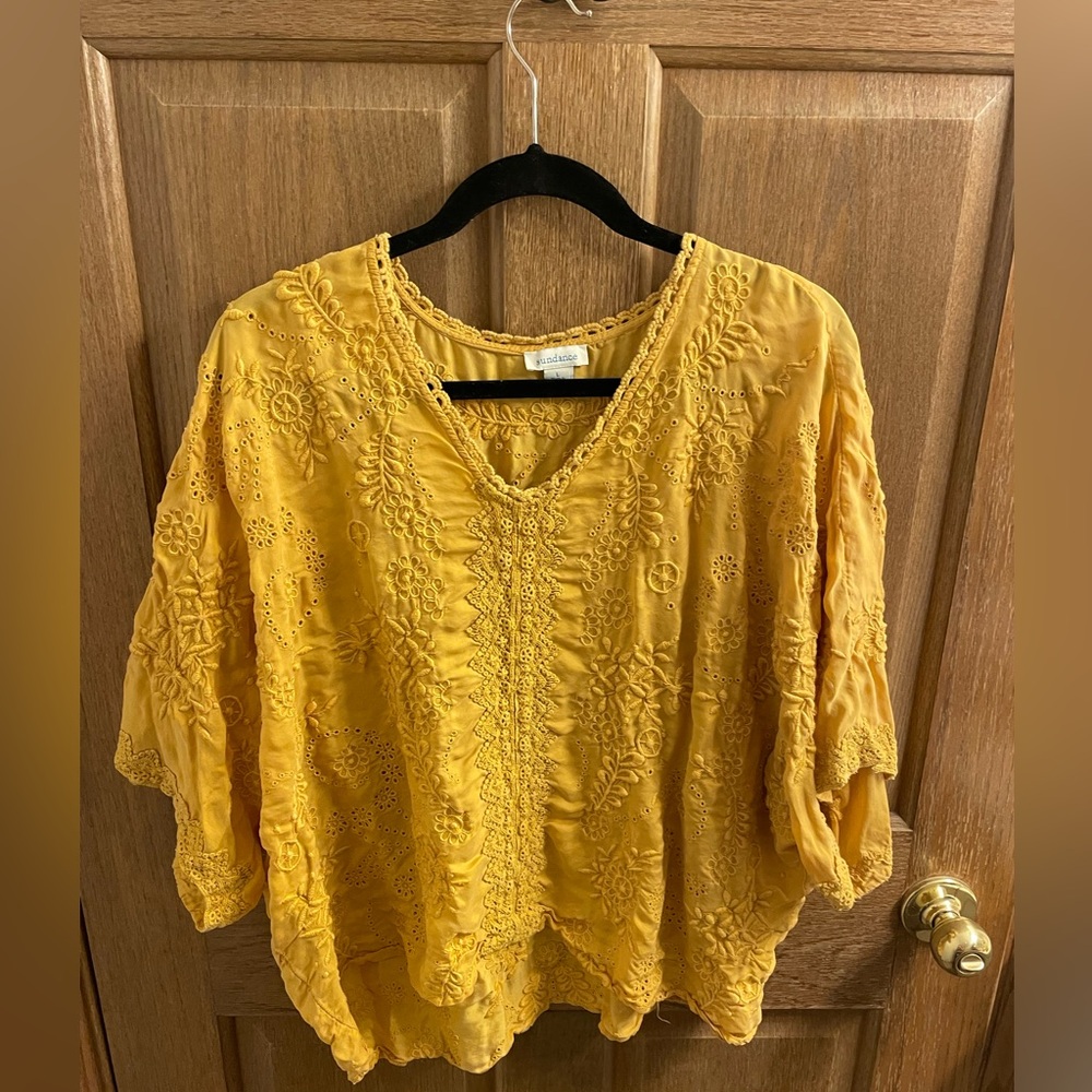 Sundance size Large top
Very Good condition.